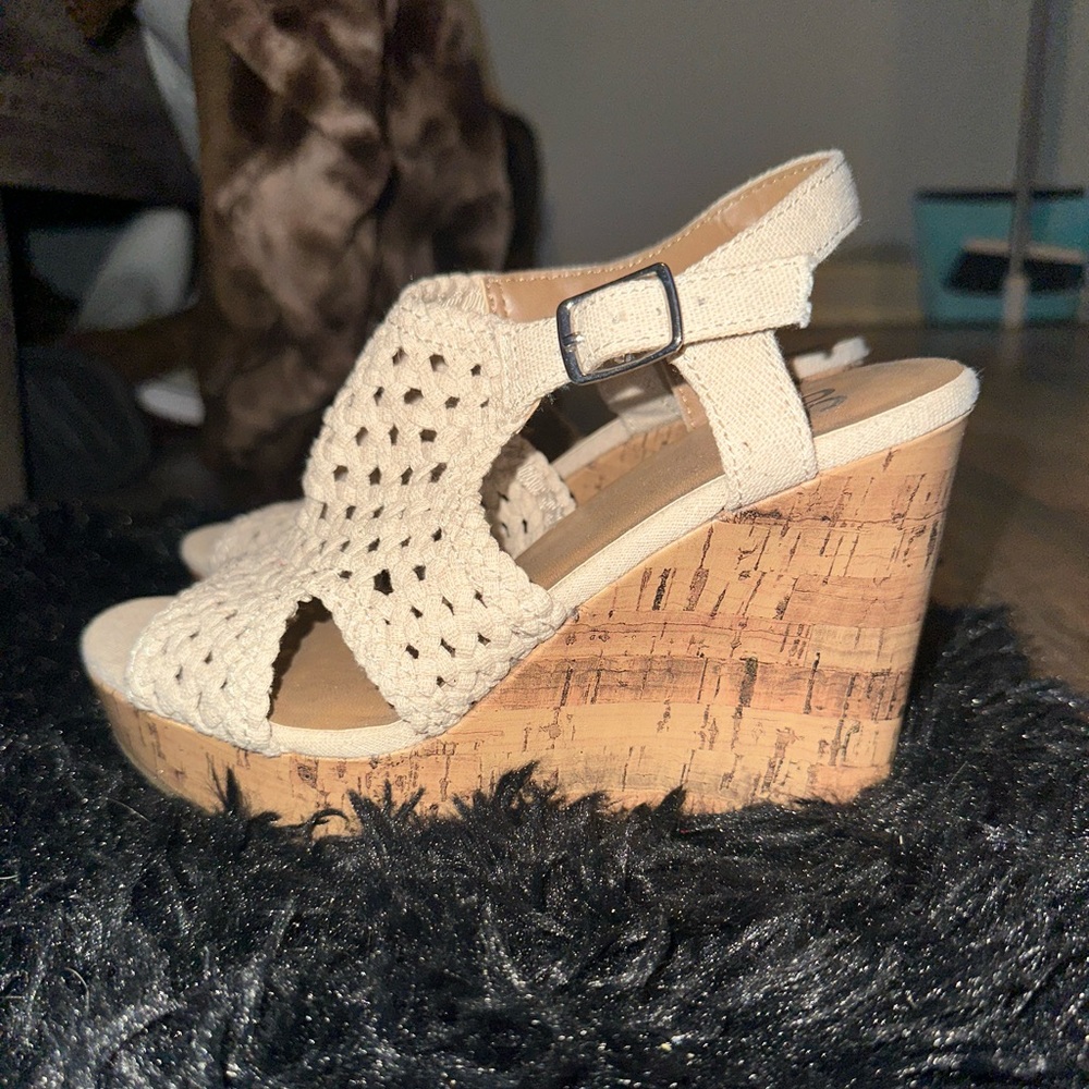 SO knitted wedges